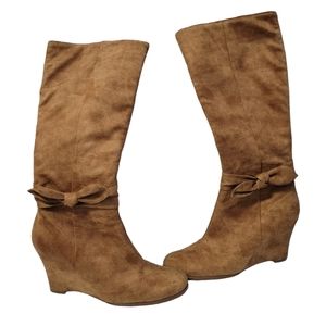 Amanda Smith Brown Suede Wedge Boots Size 8m
